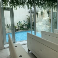 水の流れるチャペル