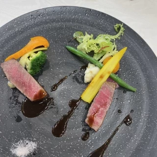 国産牛の試食です。柔らかくで美味しかったです。
