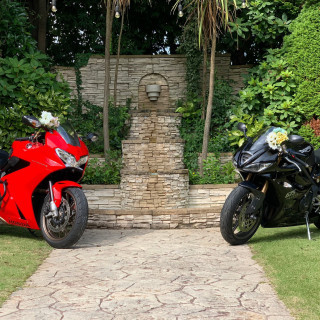 ガーデンに設置したバイクたち