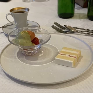 デザートの時間もしっかり確保されていて美味しくいただけました