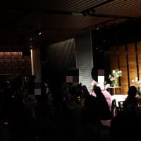 照明によって雰囲気が変わります。