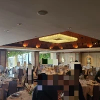 シンボルツリーがある披露宴会場