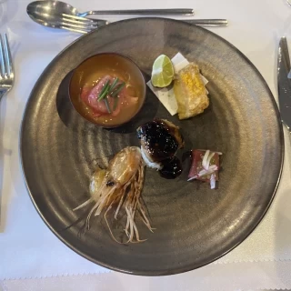 前菜だけでも満足感が高い料理です。