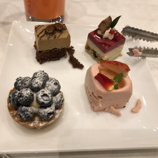 デザートビュッフェ