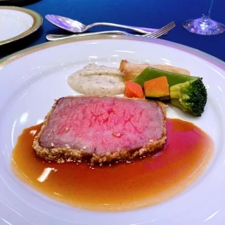 お肉はとても柔らかく、ご年配の方でも食べやすいです。