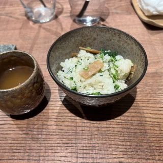 釜飯を試食させてもらいました。美味しかったです！