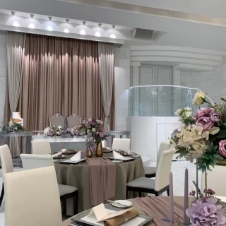 披露宴会場正面・新郎新婦席