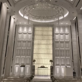 厳かな雰囲気