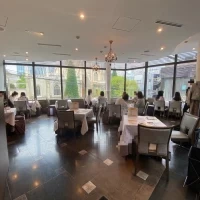 30名以下の披露宴会場。階段を登ります。