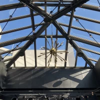 最上階の披露宴の天井