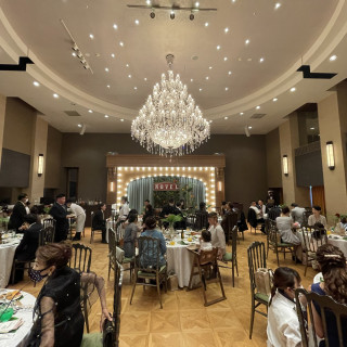 天井の高い披露宴会場