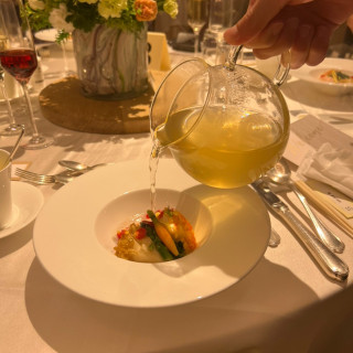 魚料理
スープパフォーマンス