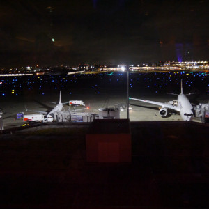 披露宴会場からの夜景|627001さんのスカイウエディング羽田（羽田空港ウェディング）の写真(1532101)