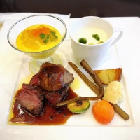 式場見学での試食です。結構お腹いっぱいになります！
