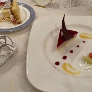 外せないケーキ！ボリュームありつつくどくない！