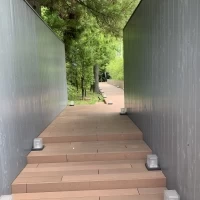 チャペルから続く道