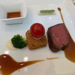 メイン