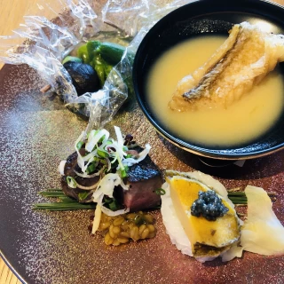お料理はどれも趣向を凝らしていて、美味しかったです。