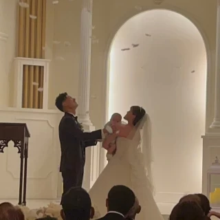 白い羽の演出