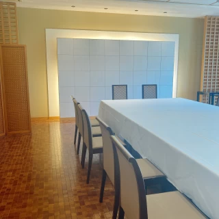 会場