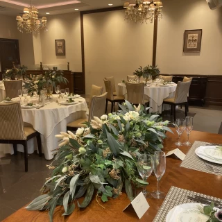 別荘をイメージしている方の会場です。落ち着いた雰囲気でした。