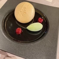 出された料理です。最中でした。