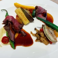 季節の野菜を使っているそうです。
この日はとうもろこしでし