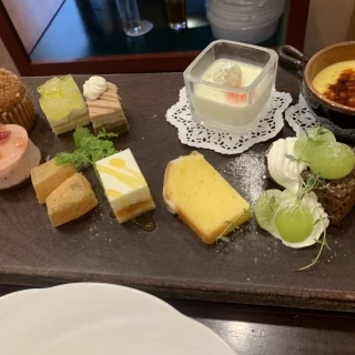 デザートビュッフェ