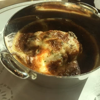 舌平目のボンファムソース