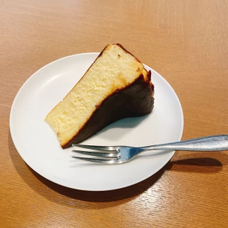 人気のバスクチーズケーキ