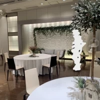 二次会専用の会場はソファスタイル