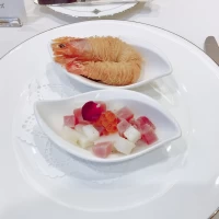 カダイフをまとった祝い海老のフリット
紅白のキャレ