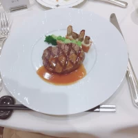牛フィレ肉の網焼き　ソースジャポネ