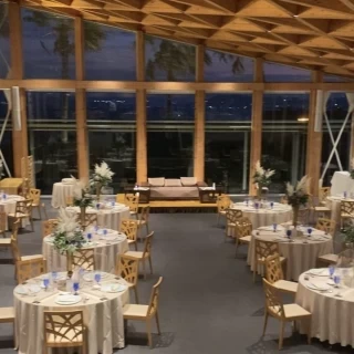 披露宴会場　瑠璃