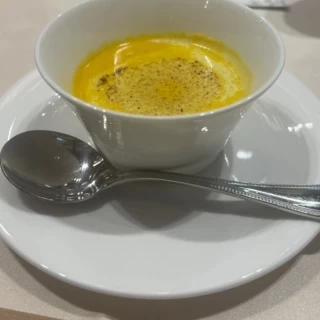 かぼちゃのポタージュ
少しスパイシーな味がしました。