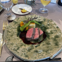 お肉料理。