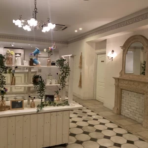 披露宴会場(コートダジュール)入り口|629972さんのウエディングヒルズアジュール(営業終了)の写真(1549832)