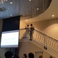 入場