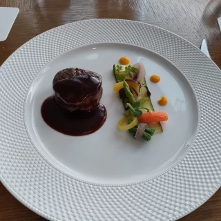 メインの牛フィレ肉。