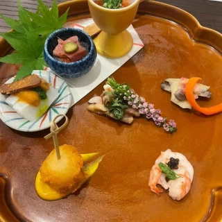 試食、前菜。