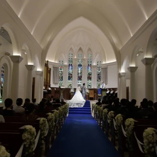 入り口から見た挙式会場です