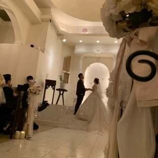 チャペルでの羽根が降ってくる演出