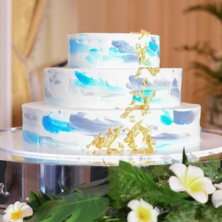 海をイメージしたウェディングケーキ