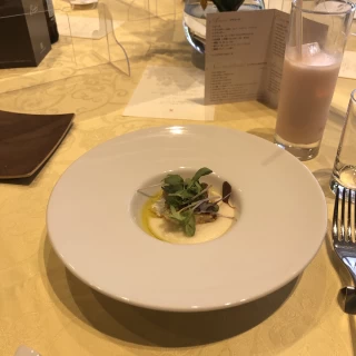 鯛のポワレ
ソースと絡めて美味しかったです