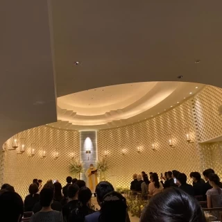 チャペル
天井が高いです