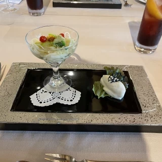 前菜だけでも高級感が伝わります！