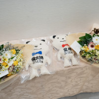 花束と体重米をプレゼント