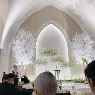 大きな白いお花が映える、優しい雰囲気だった