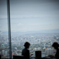 周辺減光されていて実際より暗い