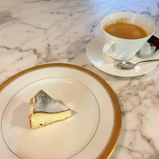 バスクチーズケーキ